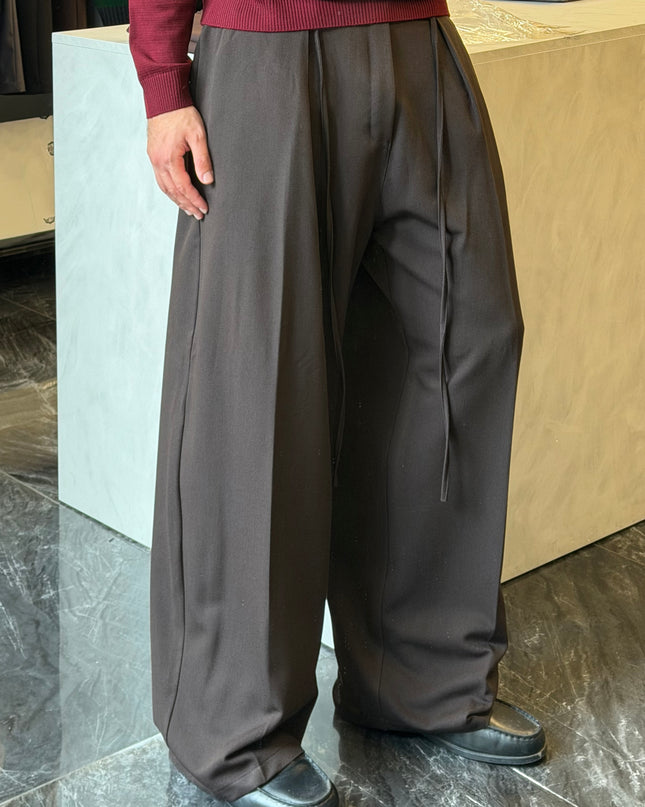 Pantalone con coulisse molto ampio -Moro